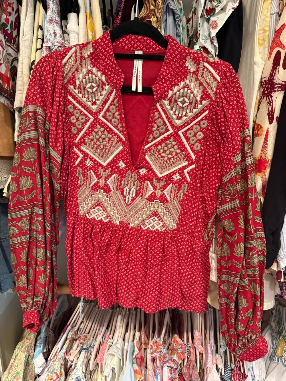 Anthropologie red and gold Indian block print puff sleeve peplum cotton blouse